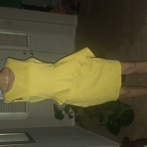 Lulus L canary yellow quality stretch to cinch you gorgeous assymetrical peplum